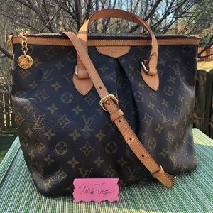 Louis Vuitton Palermo PM (Addl photos)